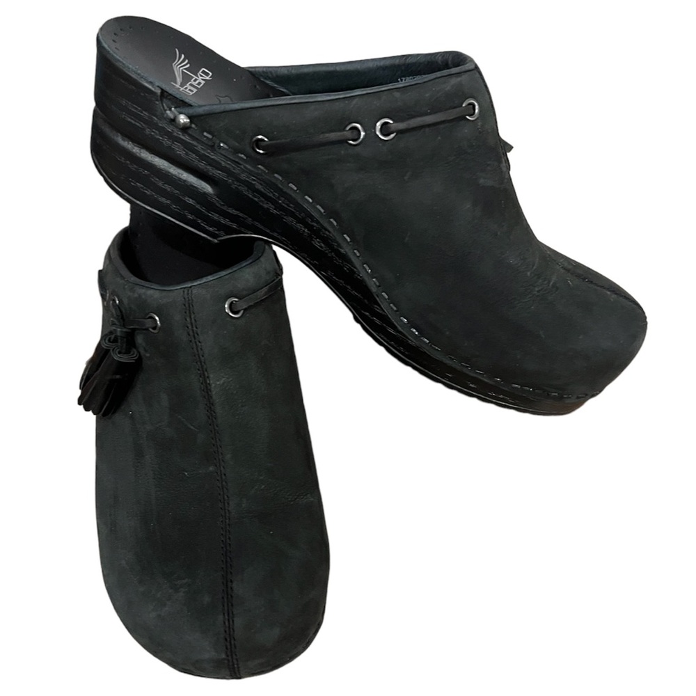 Dansko black suede clogs like new condition Europe size 40 US size 10